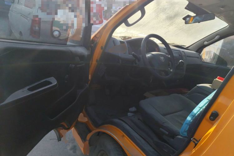 Used Foton Scenic G7 2016 2.0L Commercial Version Long Wheelbase High Roof – 4Q20M Driver Seat