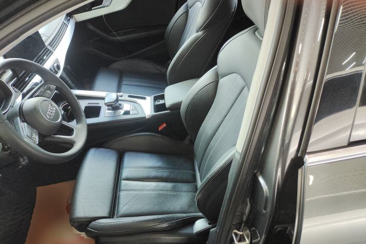 Used Audi A4L 2020 40 TFSI Luxury Dynamic Model
