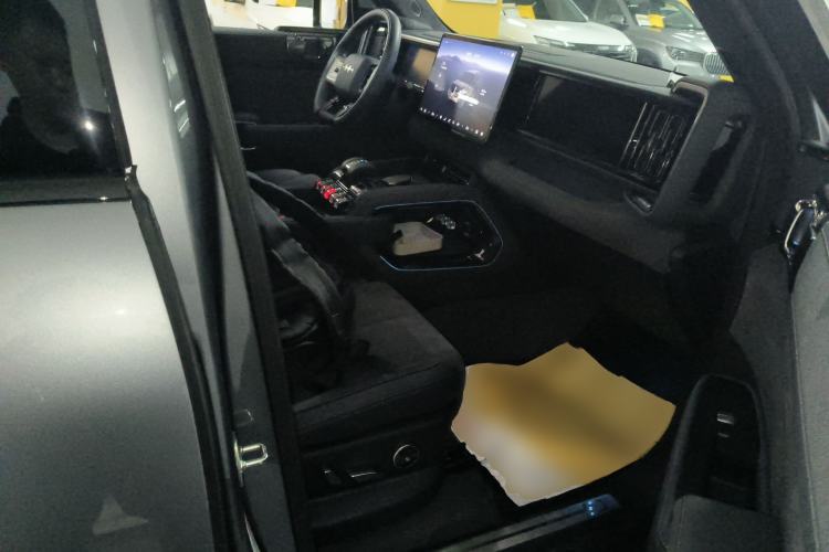 Used Formula Leopard 5 2023 Cloud Ride Flagship Edition