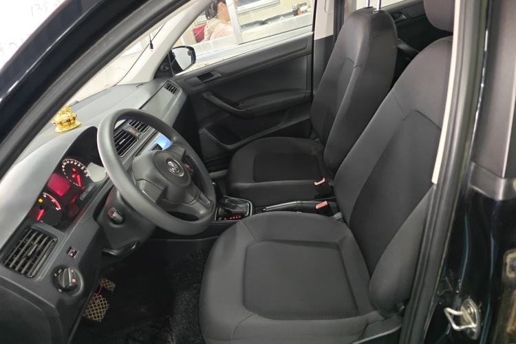 Used Volkswagen Santana 2015 1.6L Automatic Fashion Edition
