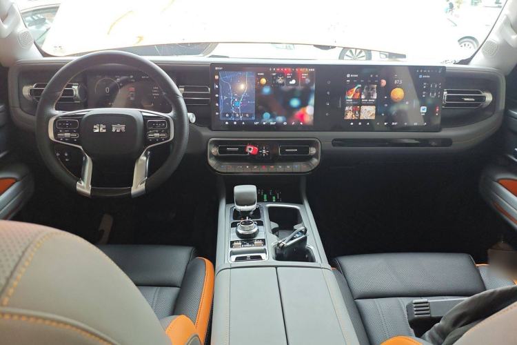 Used BAIC Off-Road BJ40 2024 2.0T All-New Urban Hunter Edition Chivalrous Style