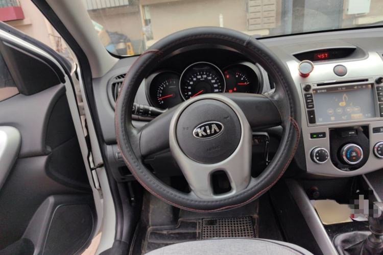 Used Kia Forte 2014 1.6L MT GL Steering Wheel