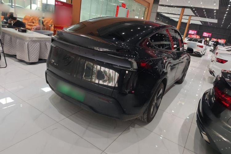 Used Tesla Model Y 2025 Rear-Wheel-Drive Version