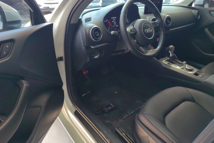 Used Audi A3 2015 Limousine 35 TFSI Millionth Anniversary Intelligent Leading Model
