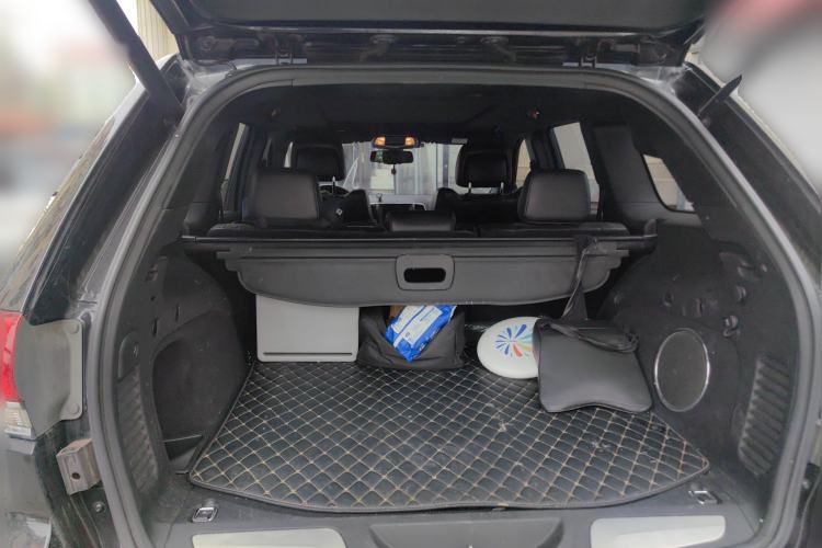 Used Jeep Grand Cherokee 2014 3.0TD Diesel Comfort Navigation Version Trunk