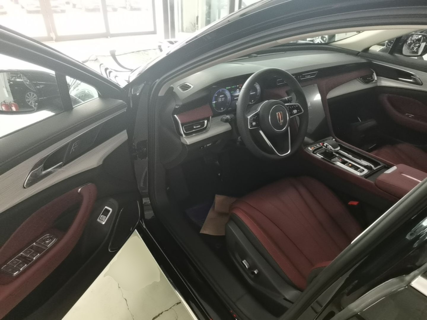 Hongqi H5 PHEV 2025 130 Super Hybrid Version — снимка 18