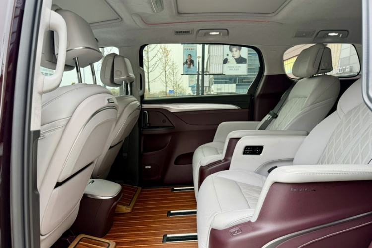 Used Buick GL8 2022 Facelifted Avenir Aivia 7-Seater Premium Edition