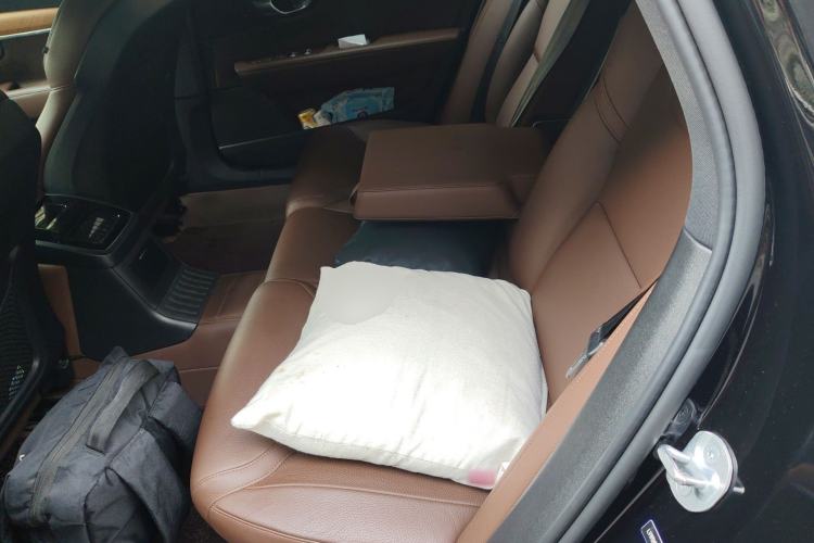 Used Volvo S90 New Energy 2024 Plug-in Hybrid Four-Wheel Drive Long-Range Zhiyi Luxury Edition Left Rear Seat