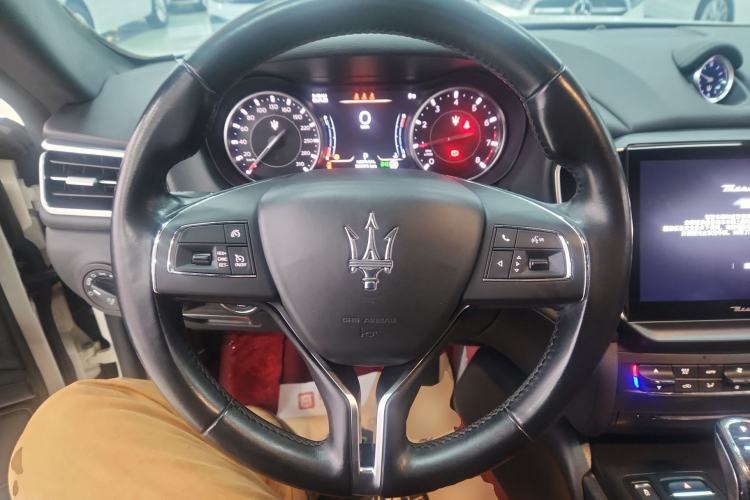 Used Maserati Ghibli 2021 2.0T Sharp Edition
