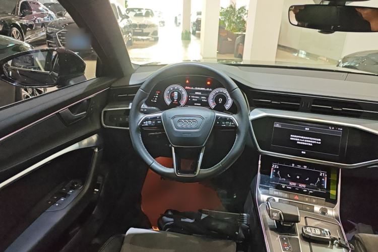 Used Audi A6L 2022 40 TFSI Luxury Dynamic Model
