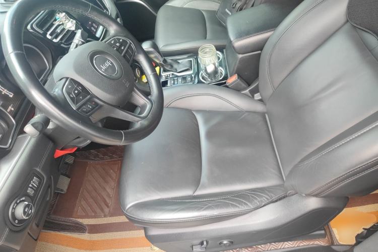 Used Jeep Grand Commander 2018 2.0T Four-Wheel Drive Enjoyment Version China V
