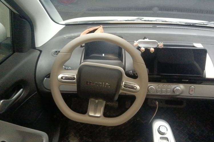 Used CHANGAN NEVO Lumin 2026 Model Treasure Edition 301km Cherished Beige Ningde Steering Wheel