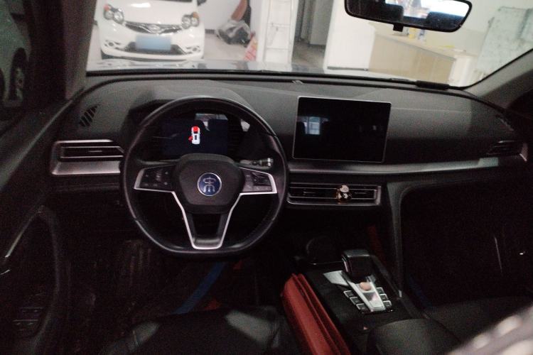 Used BYD Song Pro 2019 1.5T Automatic Luxury Model Center Console