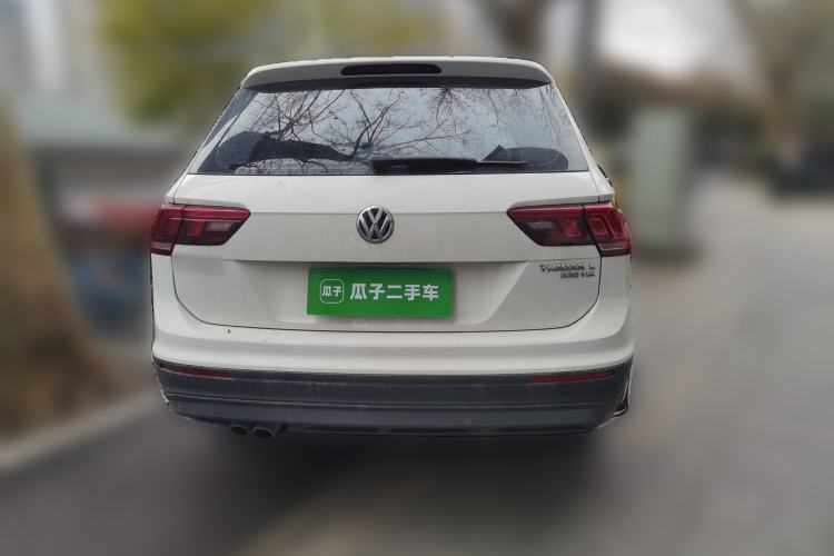 Used Volkswagen Tiguan L 2018 330TSI Automatic Two-Wheel Drive Luxury Edition Rear