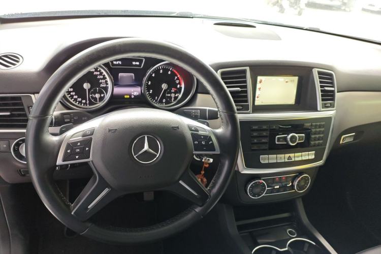 Used Mercedes-Benz M-Class 2014 ML 320 4MATIC