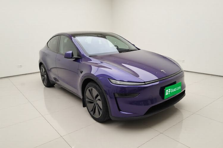 Used Tesla Model Y 2025 Long-Range All-Wheel Drive First Edition Exterior 1