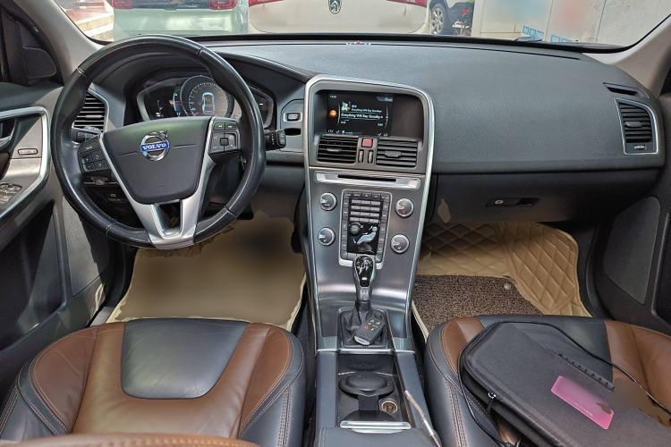 Used Volvo XC60 2015 T6 Zhiyi Edition
