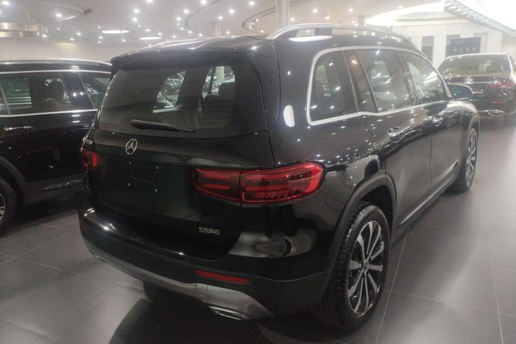 Used Mercedes-Benz GLB 2024 Refresh GLB 220 Fashion Edition Rear Right 45 Deg