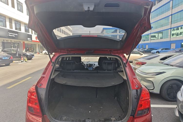 Used Chevrolet Trax 2016 1.4T Manual Two-Wheel Drive Comfort Version with Sunroof
