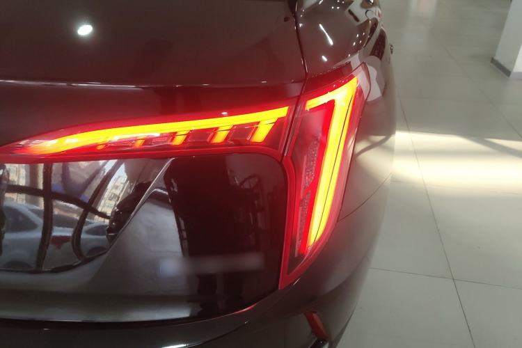 Used Hongqi E-QM5 2022 431 km Charge & Enjoy Edition