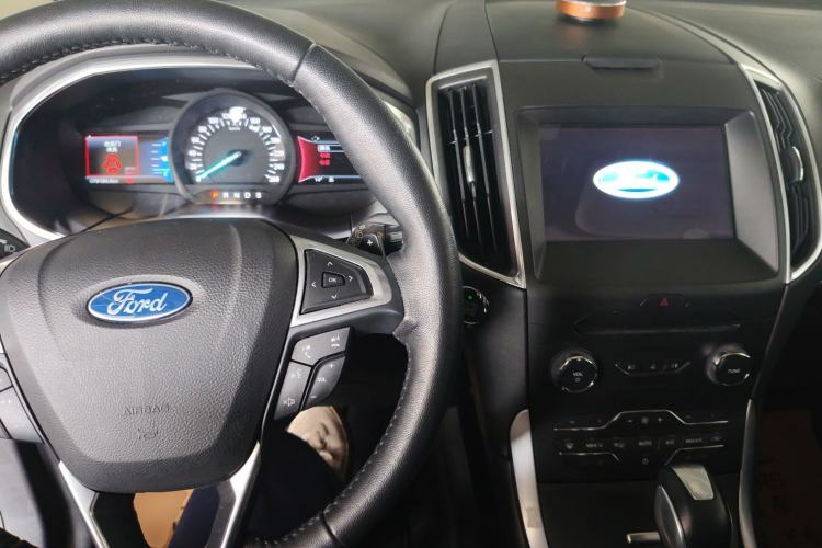 Used Ford Edge 2016 EcoBoost 245 Four-Wheel Drive Titanium Edition 7-Seater
