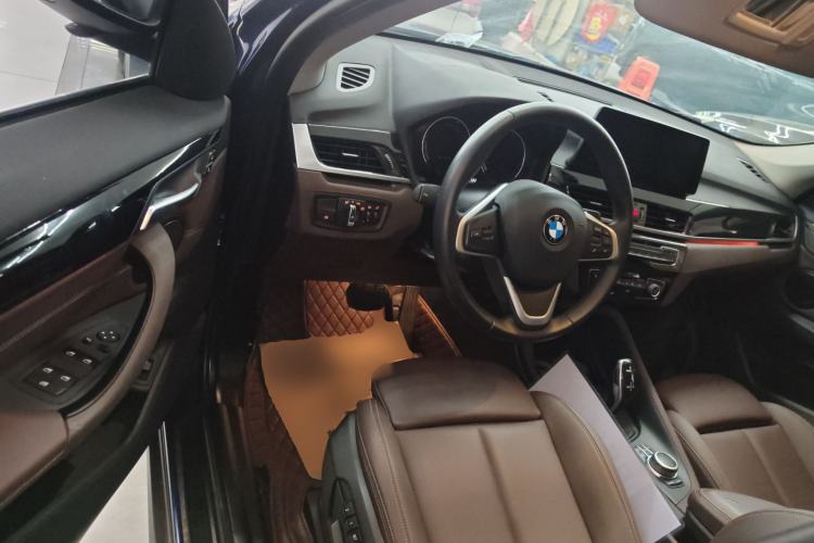 Used BMW X1 2020 sDrive25Li Leading Model
