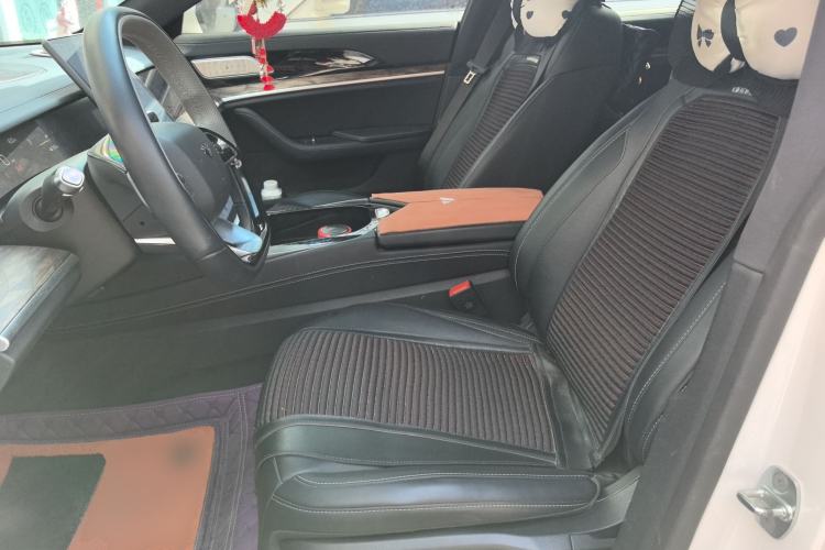 Used NETA S 2023 All-Electric 520 km Range Rear-Drive Version Left Front Seat