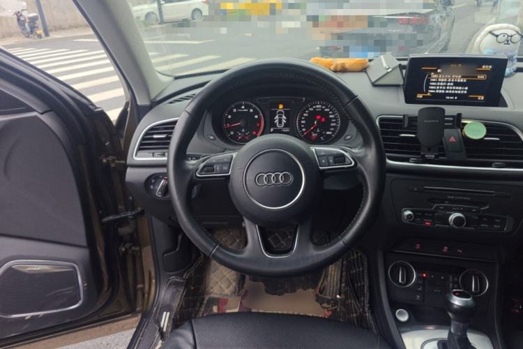 Used Audi Q3 2018 30th Anniversary Edition 30 TFSI Style Model Steering Wheel