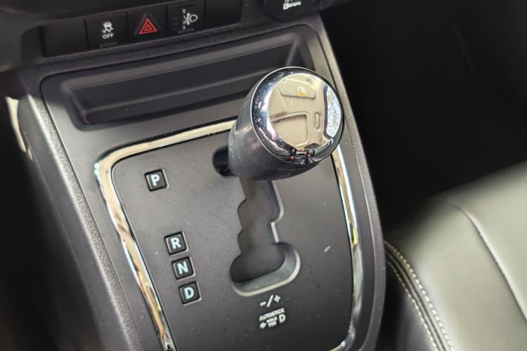 Used Jeep Patriot 2014 2.4L Sport Edition Gear Lever