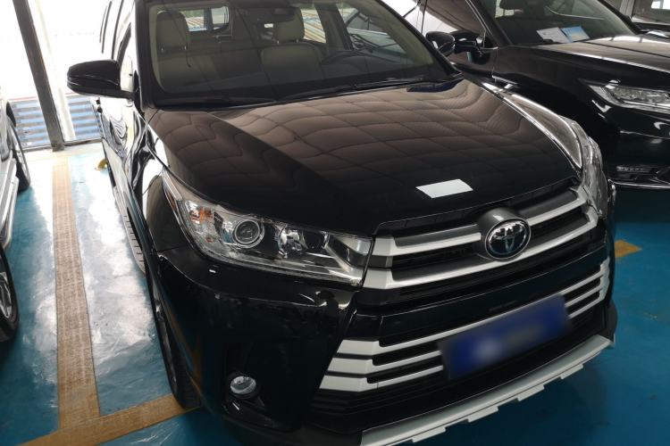 Used Toyota Highlander 2018 2.0T Four-Wheel Drive Luxury Version 7 Seats China VI Standard Front Right 45 Deg