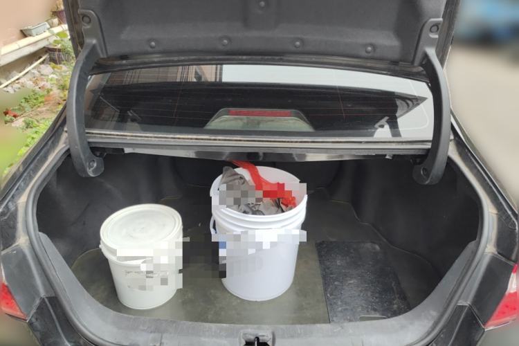 Used CHANGAN Raeton 2014 1.8T Automatic Prestige Anniversary Edition China IV Standard Trunk