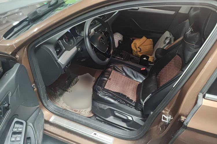 Used Volkswagen Lamando 2015 230TSI Manual Trend Edition Driver Seat