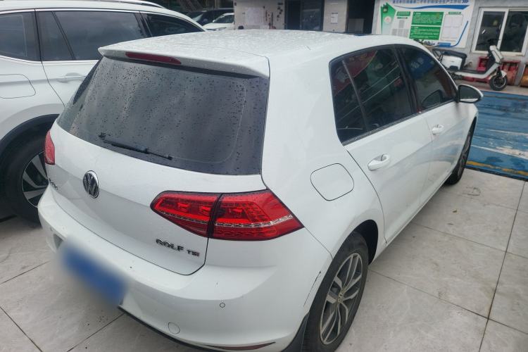 Used Volkswagen Golf 2016 230TSI Automatic Luxury Version Rear Right 45 Deg