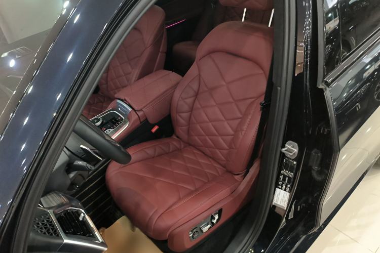 Used BMW X5 2023 xDrive 40Li M Sport Night Edition Package
