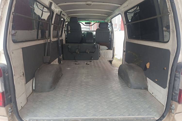 Used Foton Scenic 2014 2.0L Express Classic Short-Wheelbase Low-Roof 4Q20M
