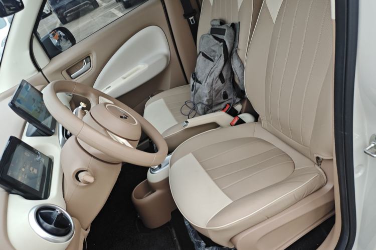 Used Wuling Hongguang MINIEV 2025 Four-Door Version Advanced Edition Left Front Seat