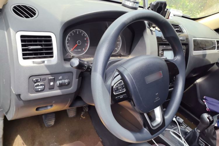 Used Yema T70 2016 1.8L Manual Elite Version Steering Wheel