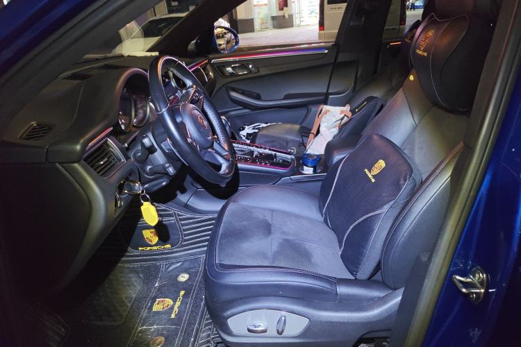 Used Porsche Macan 2017 Macan 2.0T Left Front Seat