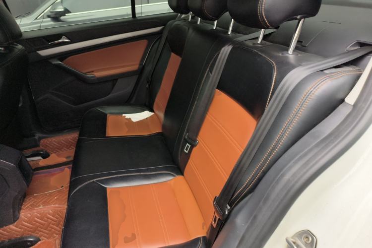 Used Volkswagen Lavida 2018 Classic 1.5L Automatic Fashion Edition China VI Standard
