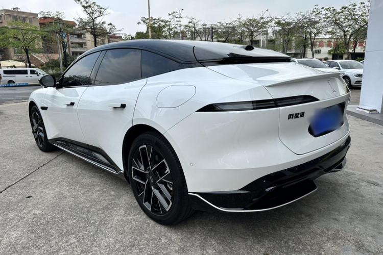 Used Avatr 06 2025 Ultra Pure Electric Edition Exterior 7