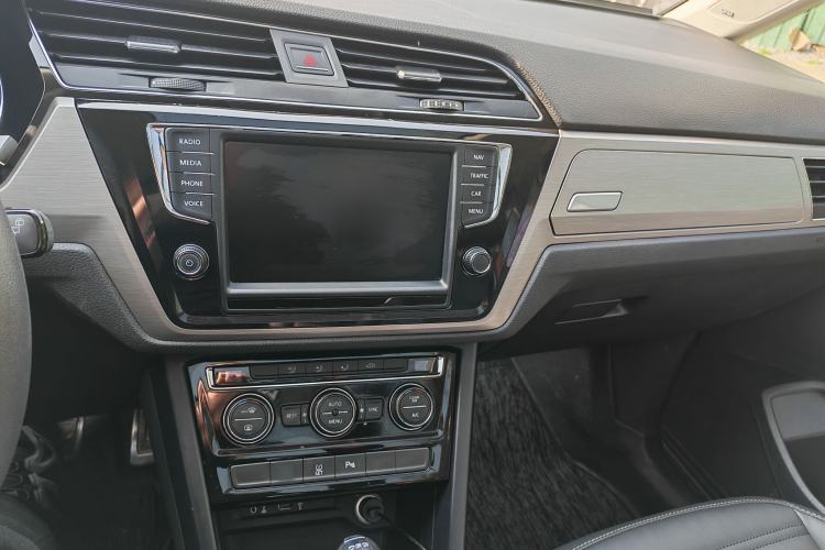 Used Volkswagen Touran 2018 Volkswagen Touran L 280TSI DSG Comfort Edition 7 Seats China V Emission Standard