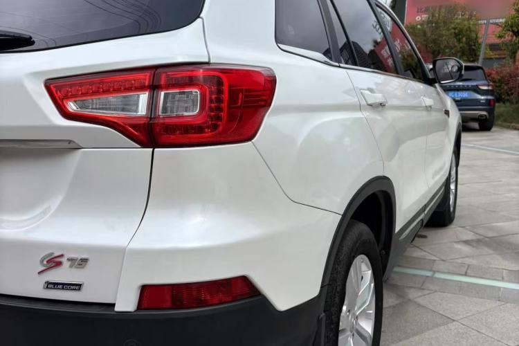 Used CHANGAN CS75 2016 1.8T Automatic Elite Model China V Standard Exterior 9