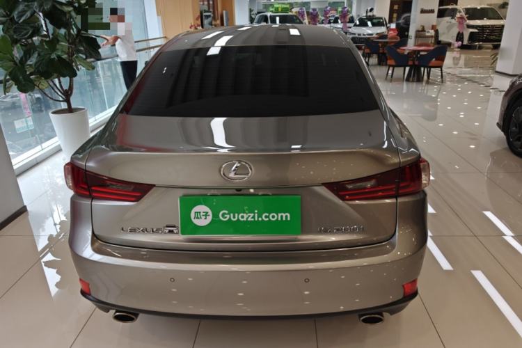 Used Lexus IS 2015 200t F SPORT
