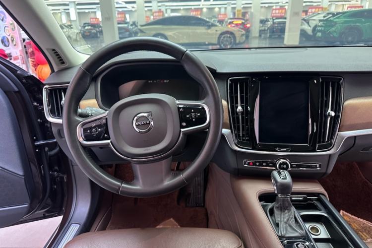 Used Volvo S90 2020 T5 Zhiyi Luxury Edition