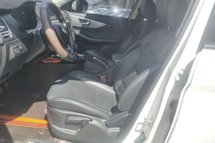 Used Dongfeng Fengon S560 2018 1.8L Manual Urban Model 5 Seats Left Front Seat