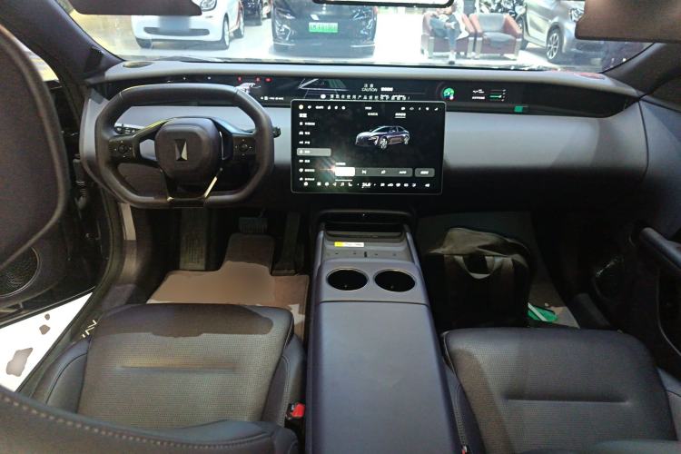 Used Avatr 06 2025 Ultra Pure Electric Edition Center Console