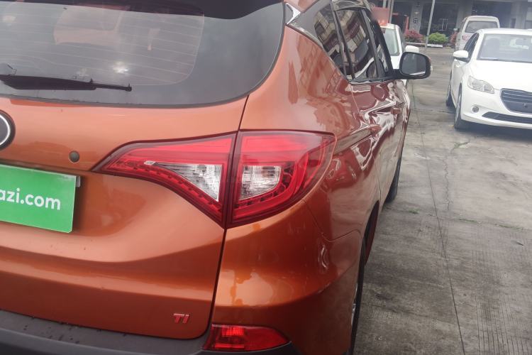 Used BYD Song 2018 1.5TI Manual Smart Connect Enjoyment Model Right Rear Taillight