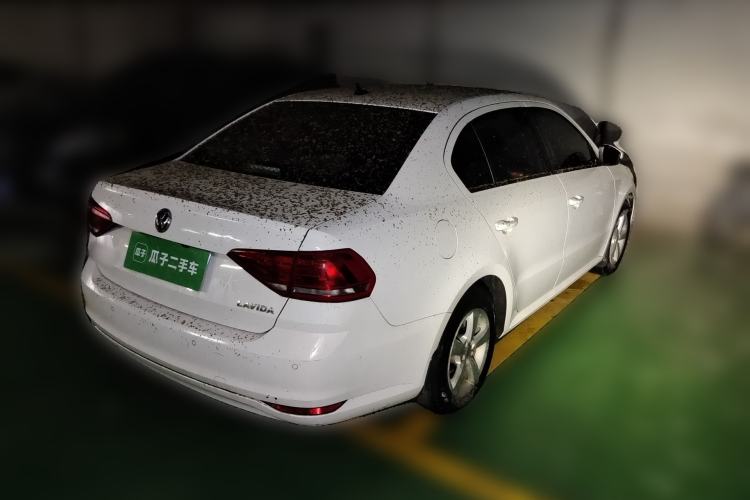 Used Volkswagen Lavida 2015 1.6L Automatic Fashion Edition Rear Right 45 Deg