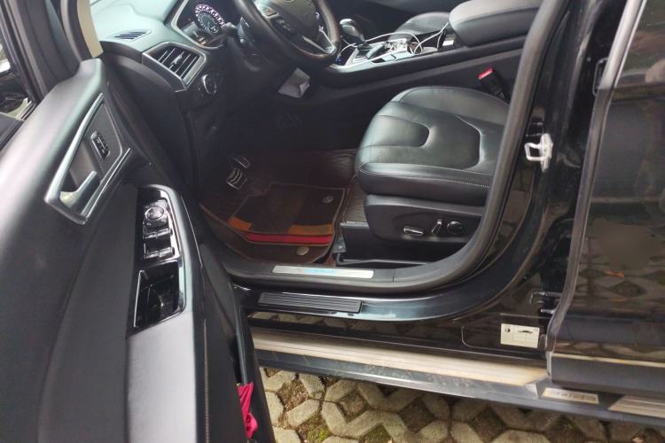 Used Ford Edge 2016 EcoBoost 245 Four-Wheel Drive Titanium 7-Seater Left Front Seat