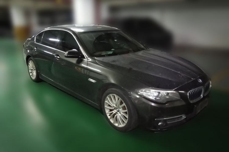 Used BMW 5 Series 2014 525Li Luxury Design Package Front Right 45 Deg